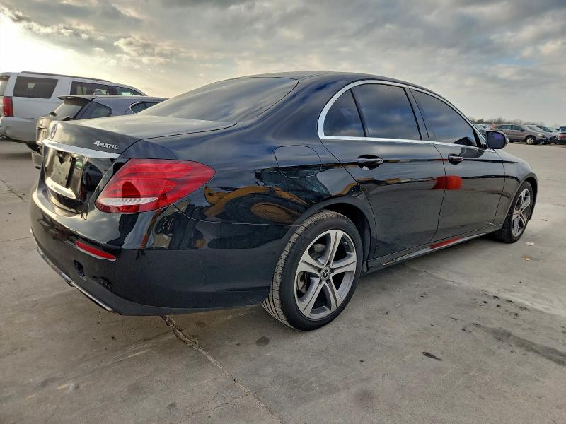 Фото 3 - MERCEDES-BENZ E-CLASS