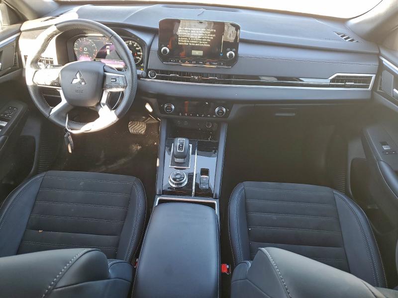 Фото 8 - MITSUBISHI OUTLANDER