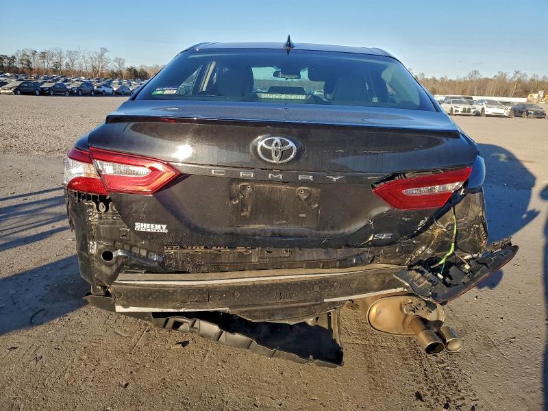 Фото 6 - TOYOTA CAMRY