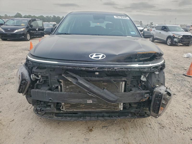 Фото 5 - HYUNDAI KONA