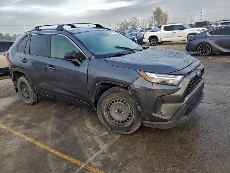 Фото 4 - TOYOTA RAV4