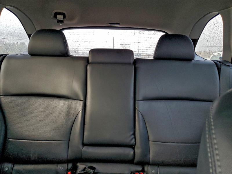 Фото 10 - SUBARU OUTBACK