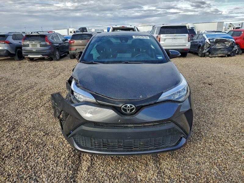 Фото 5 - TOYOTA C-HR