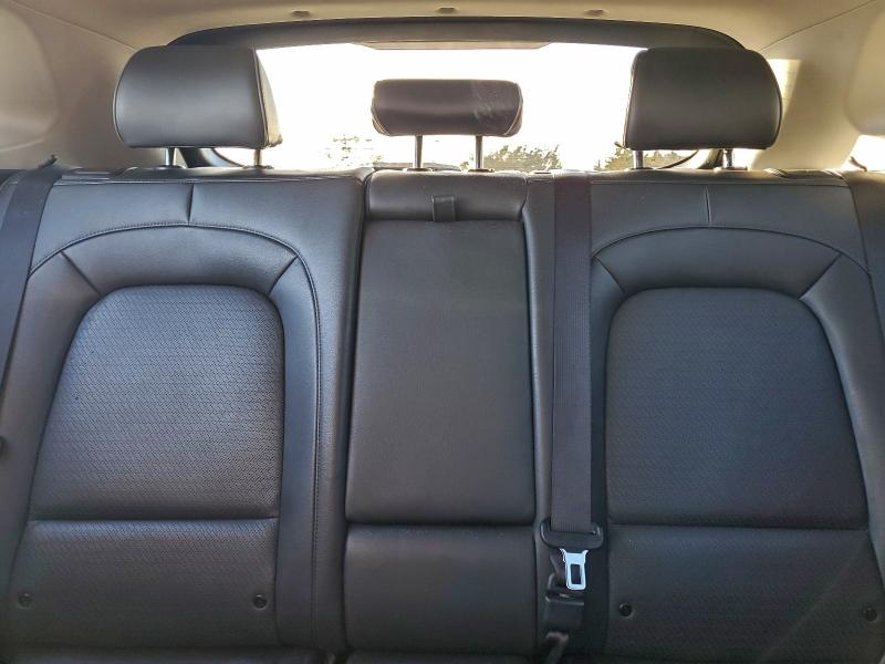 Фото 10 - HYUNDAI KONA