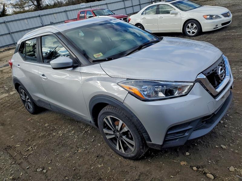 Фото 4 - NISSAN KICKS