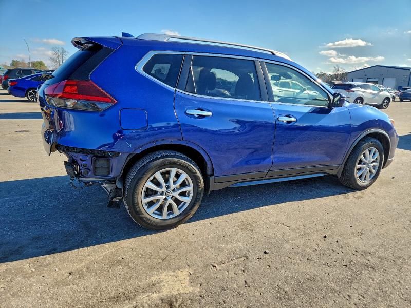 Фото 3 - NISSAN ROGUE