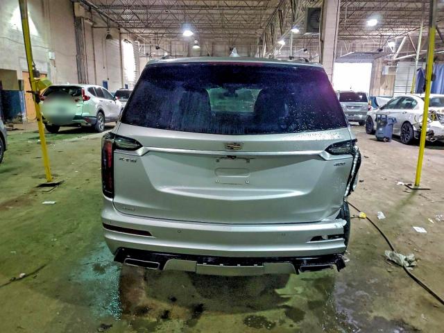 Фото 6 - CADILLAC XT6