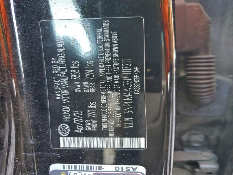 Фото 12 - HYUNDAI ELANTRA