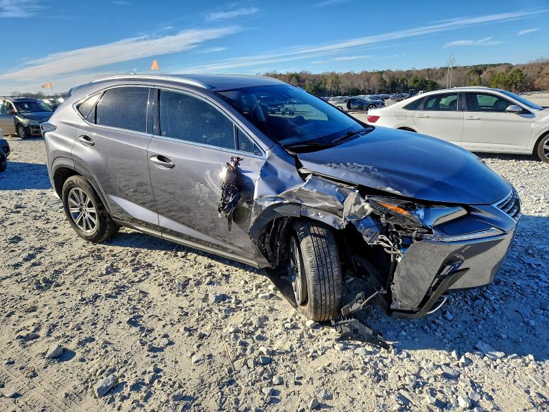 Фото 4 - LEXUS NX