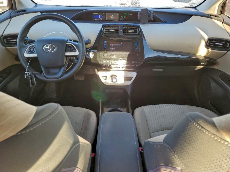 Фото 8 - TOYOTA PRIUS