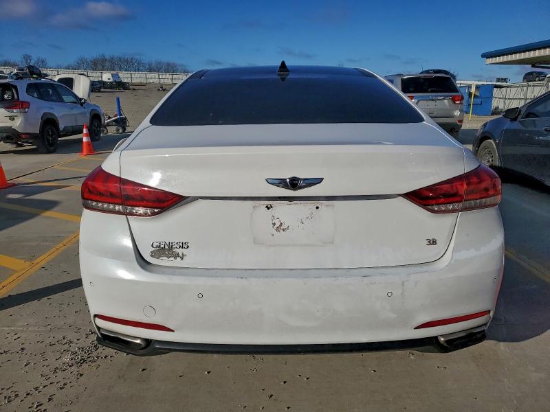 Фото 6 - HYUNDAI GENESIS