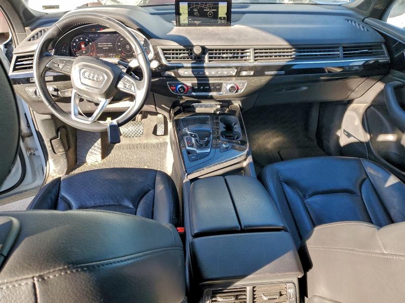 Фото 8 - AUDI Q7