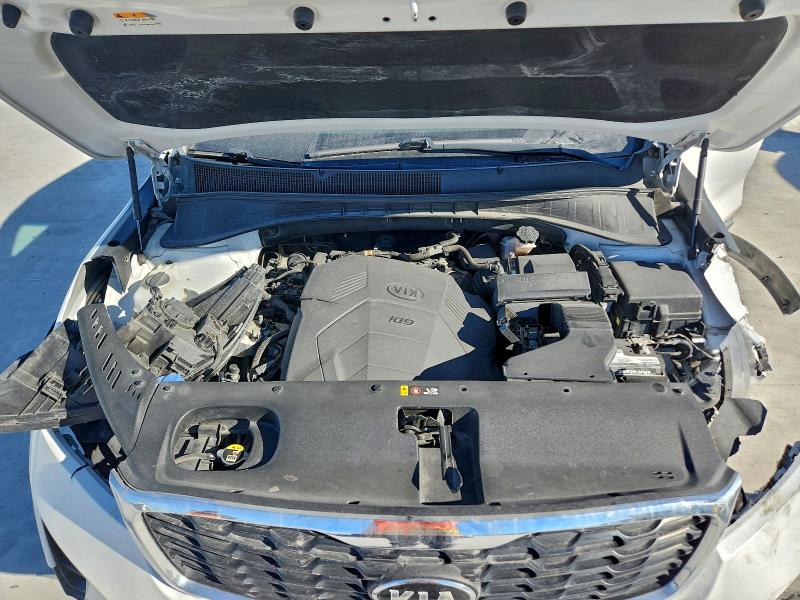 Фото 12 - KIA SORENTO