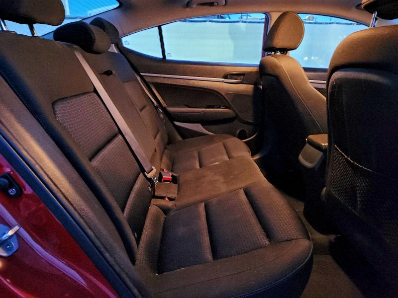 Фото 10 - HYUNDAI ELANTRA