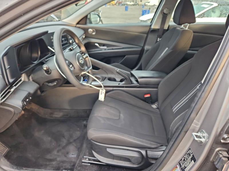 Фото 7 - HYUNDAI ELANTRA