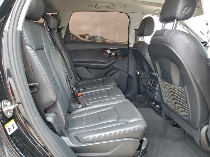 Фото 10 - AUDI Q7