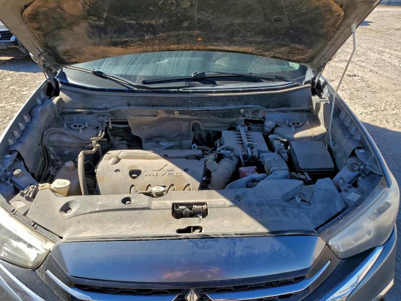 Фото 12 - MITSUBISHI OUTLANDER