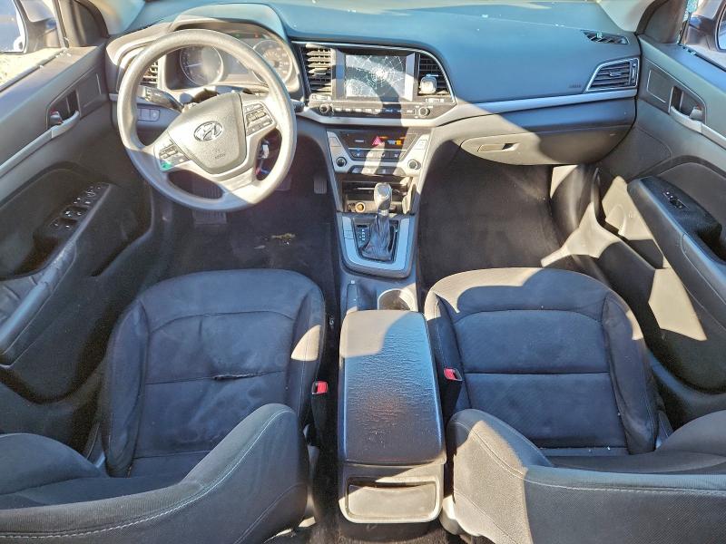 Фото 8 - HYUNDAI ELANTRA