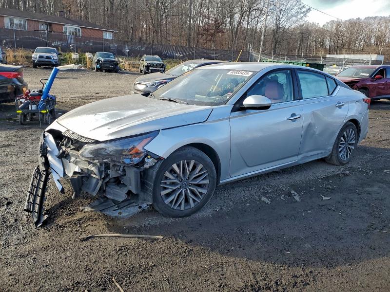 Фото 1 - NISSAN ALTIMA