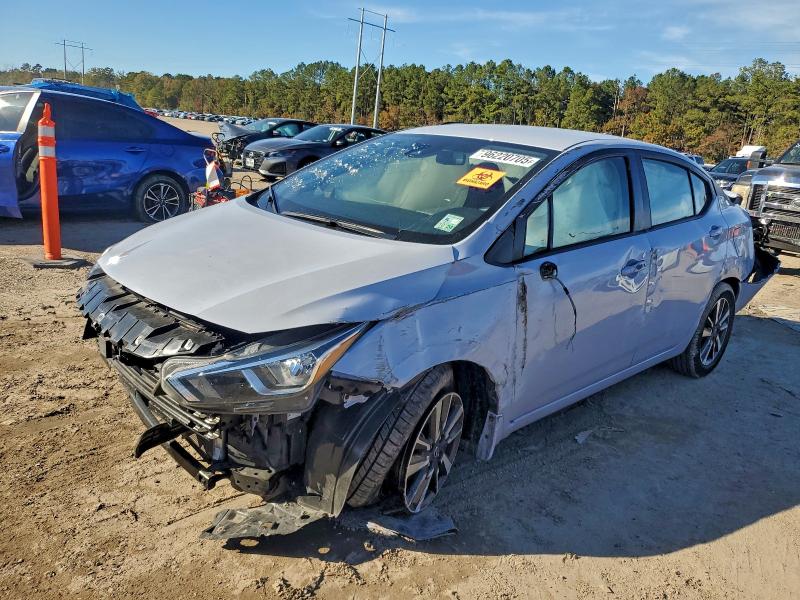 Фото 1 - NISSAN VERSA