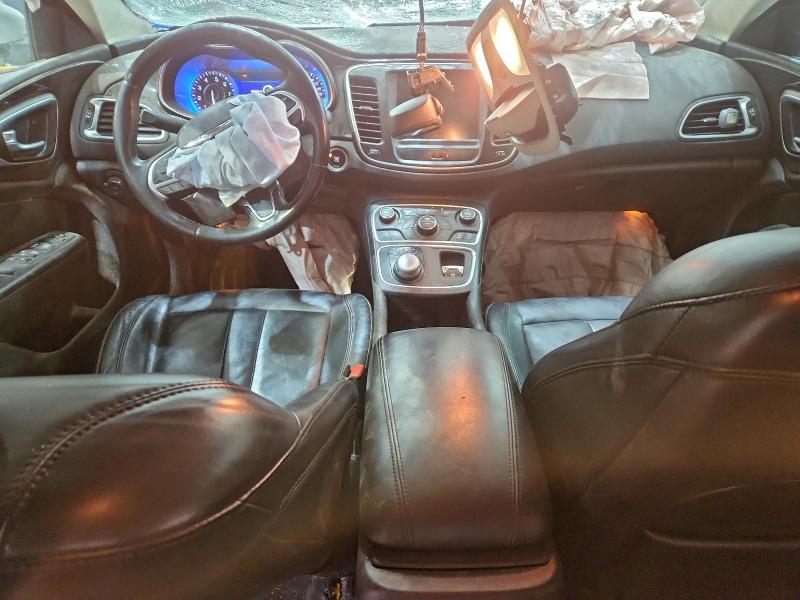 Фото 8 - CHRYSLER 200