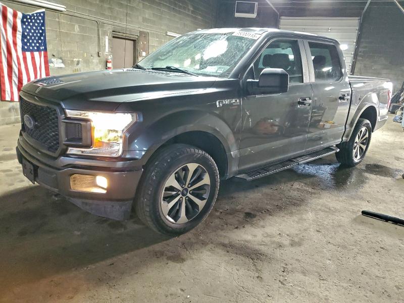 Фото 1 - FORD F-150