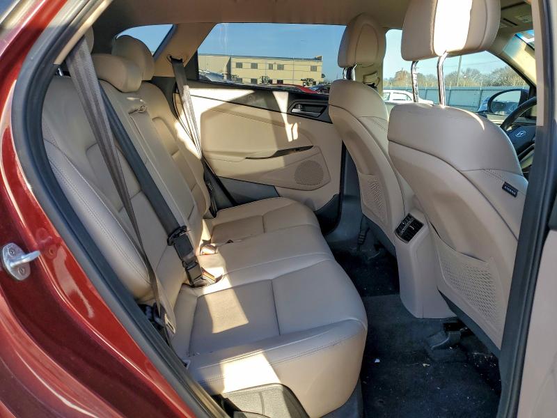 Фото 10 - HYUNDAI TUCSON