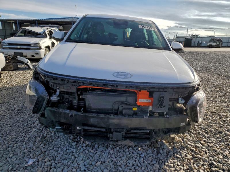 Фото 5 - HYUNDAI KONA