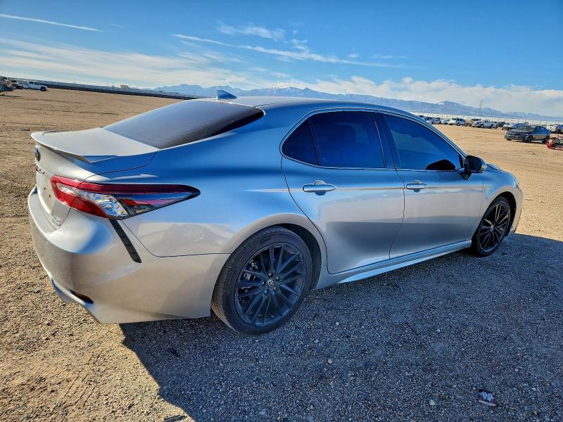 Фото 3 - TOYOTA CAMRY