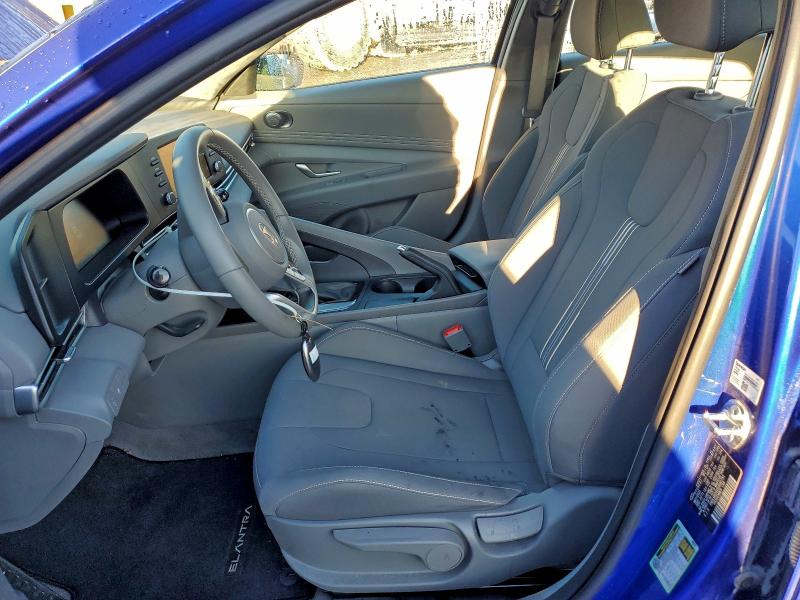 Фото 7 - HYUNDAI ELANTRA