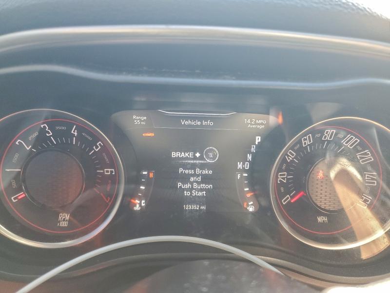 Фото 9 - DODGE CHALLENGER