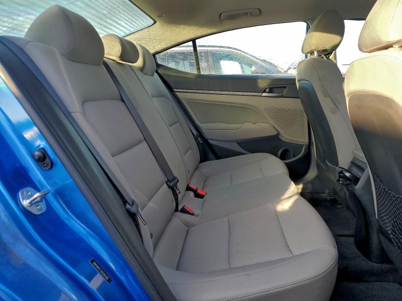 Фото 10 - HYUNDAI ELANTRA