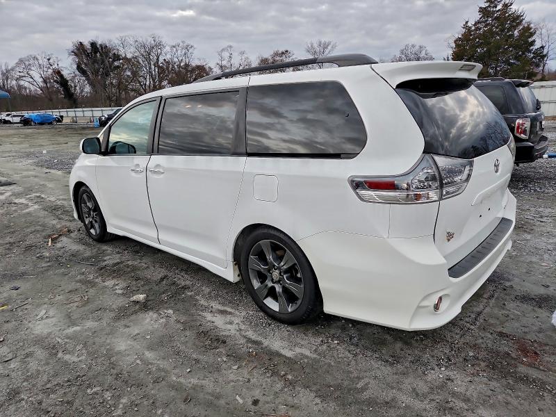 Фото 2 - TOYOTA SIENNA
