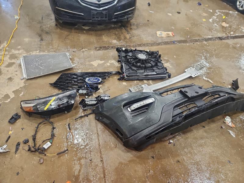 Фото 13 - FORD EXPLORER