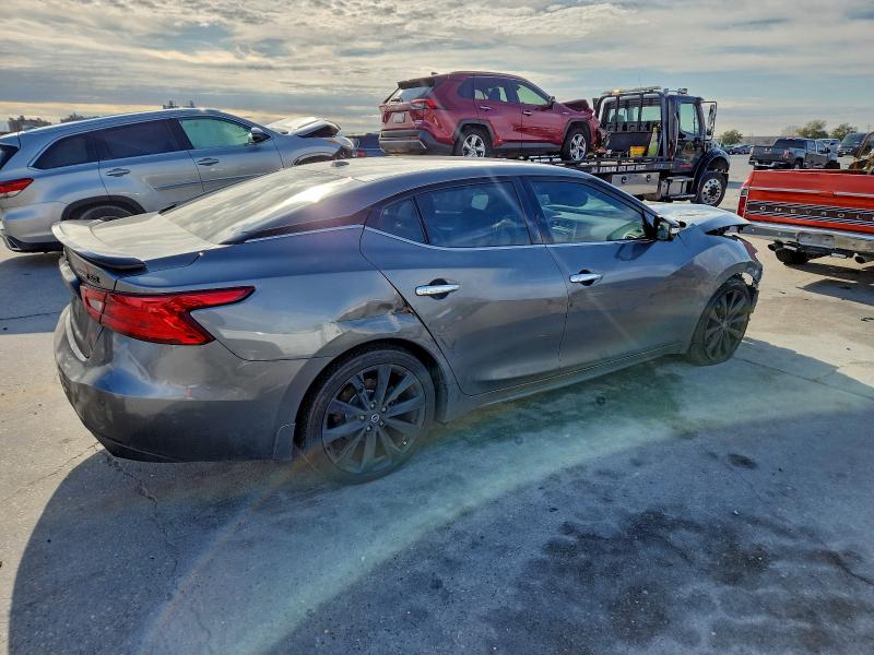 Фото 3 - NISSAN MAXIMA