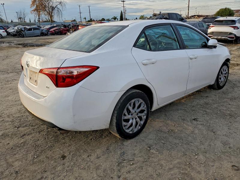 Фото 3 - TOYOTA COROLLA