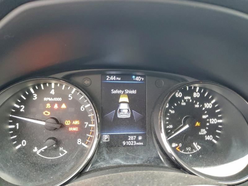 Фото 9 - NISSAN ROGUE