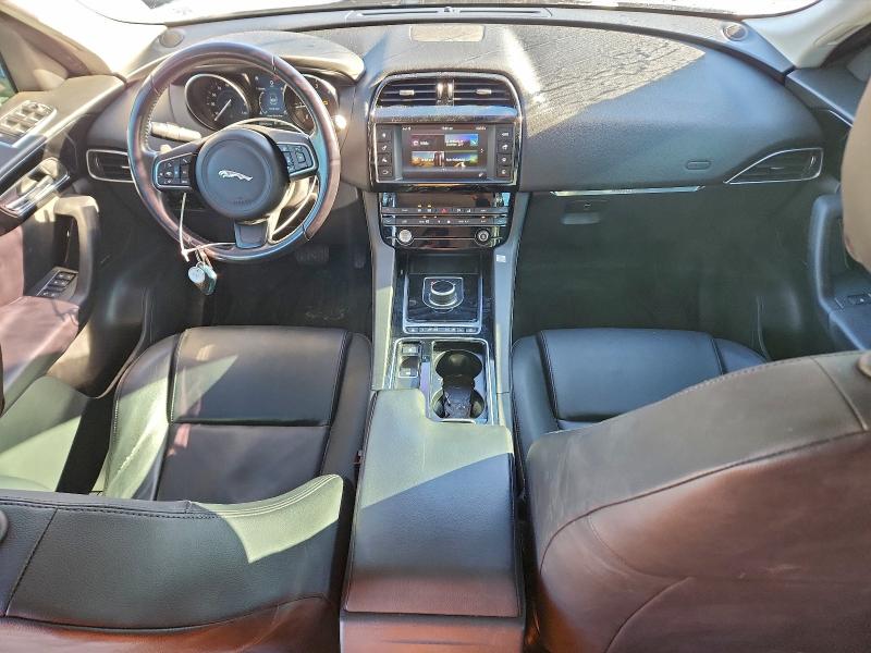 Фото 8 - JAGUAR F-PACE