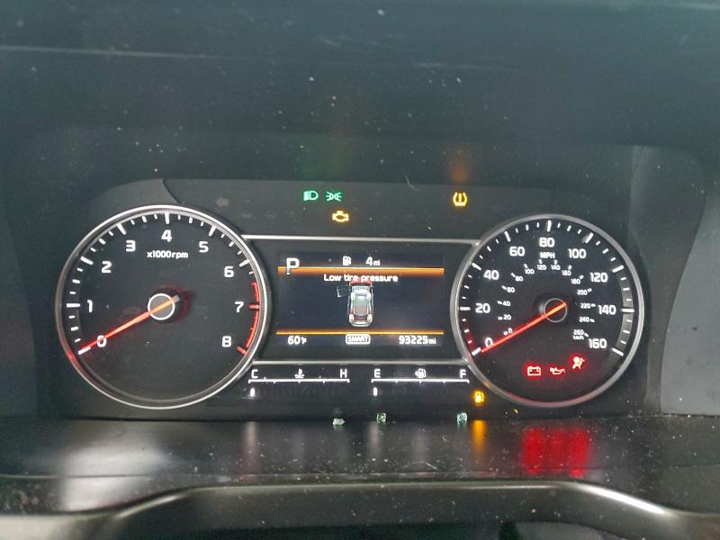 Фото 9 - KIA SORENTO