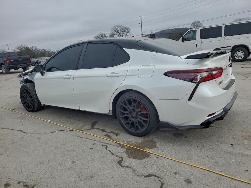 Фото 2 - TOYOTA CAMRY