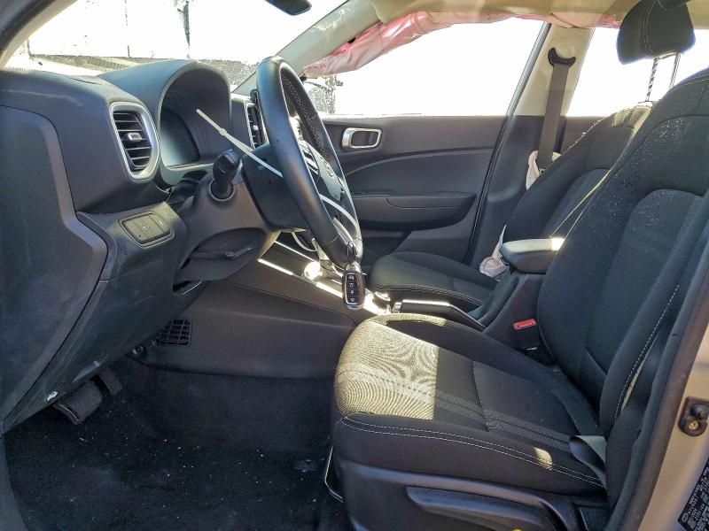 Фото 7 - HYUNDAI VENUE