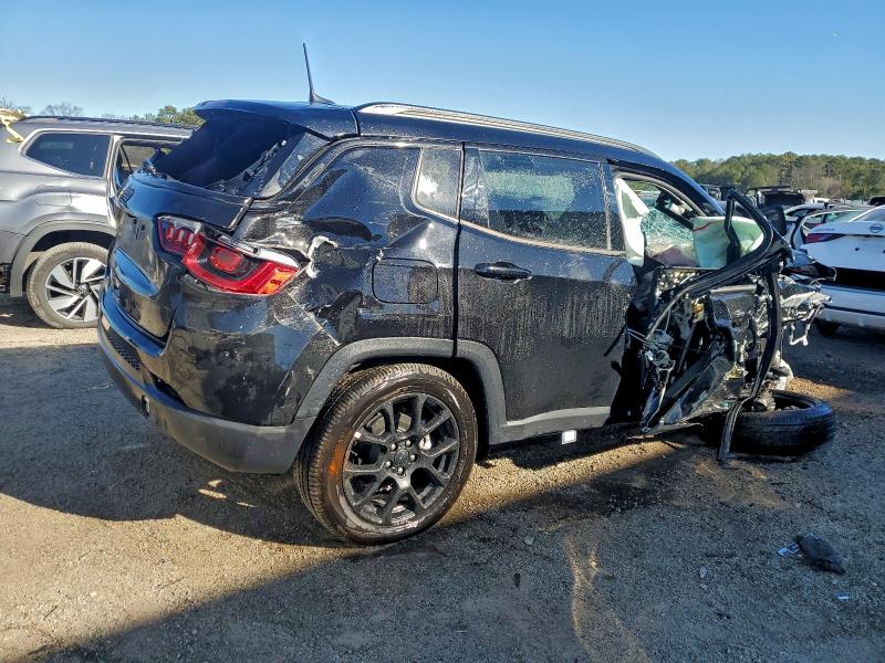 Фото 3 - JEEP COMPASS