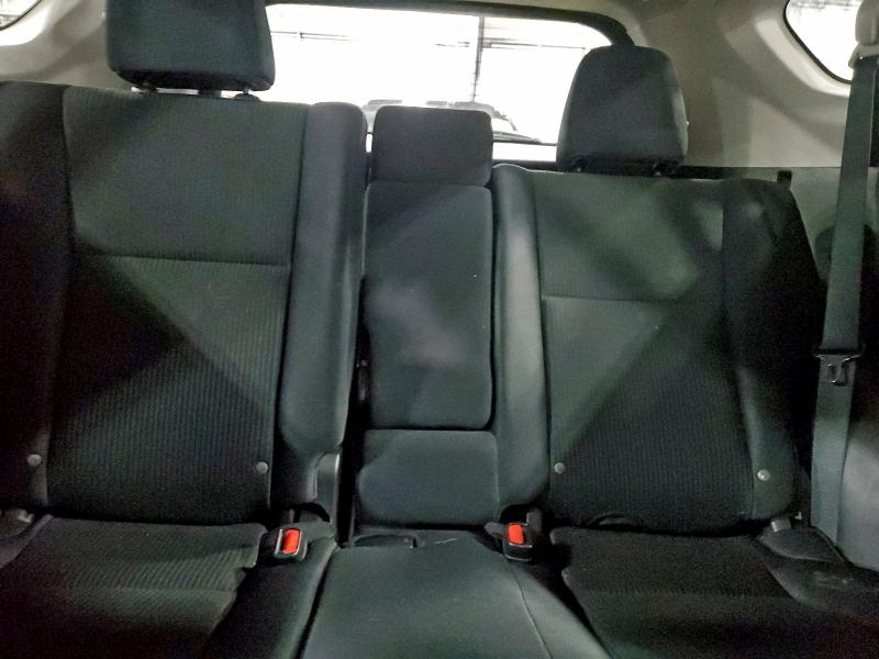 Фото 10 - TOYOTA RAV4