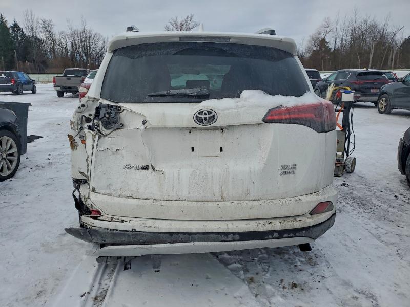 Фото 6 - TOYOTA RAV4