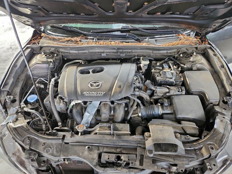 Фото 11 - MAZDA 3