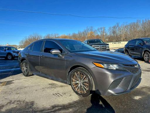 Фото 4 - TOYOTA CAMRY