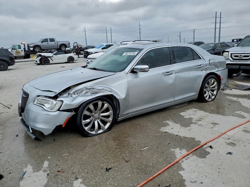 Фото 1 - CHRYSLER 300