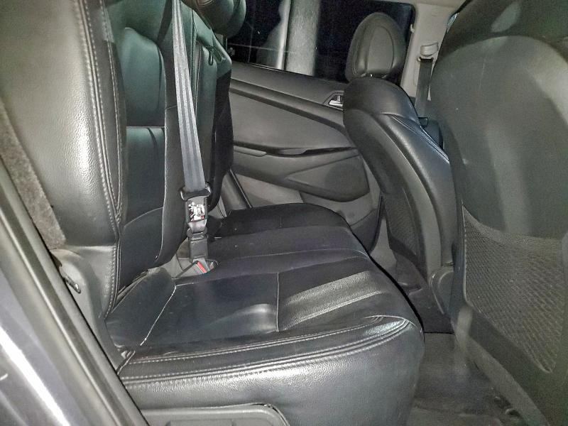 Фото 10 - HYUNDAI TUCSON