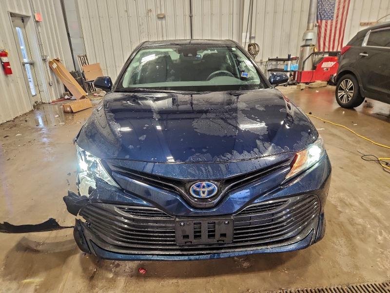 Фото 5 - TOYOTA CAMRY