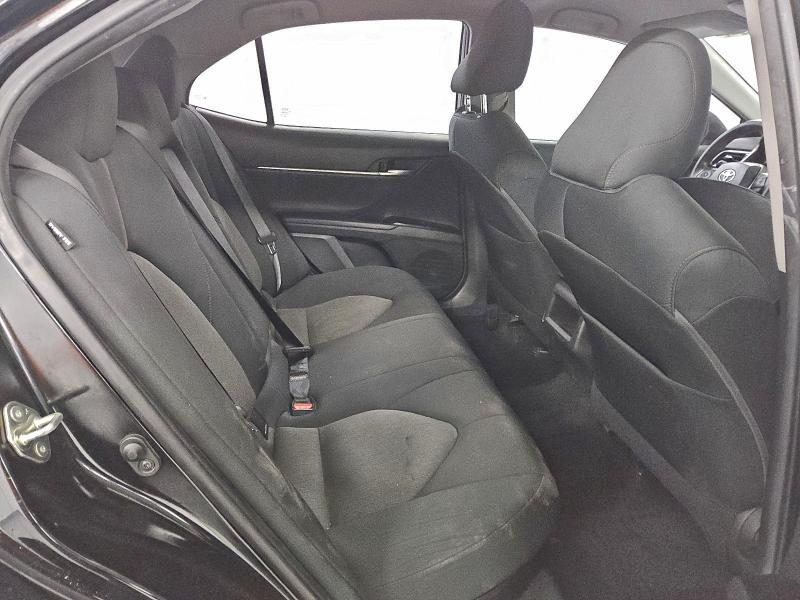 Фото 10 - TOYOTA CAMRY